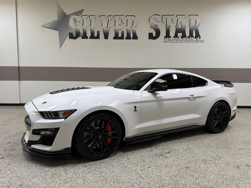 Used 2020 Ford Mustang Shelby GT500 w/ Technology Package RWD image 1
