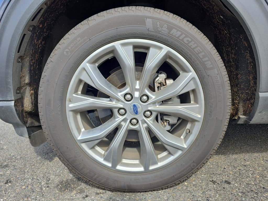 Used 2022 Ford Explorer XLT w/ Equipment Group 202A AWD/4WD image 13