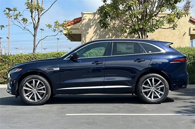 New 2026 Jaguar F-PACE R-Dynamic S image 2