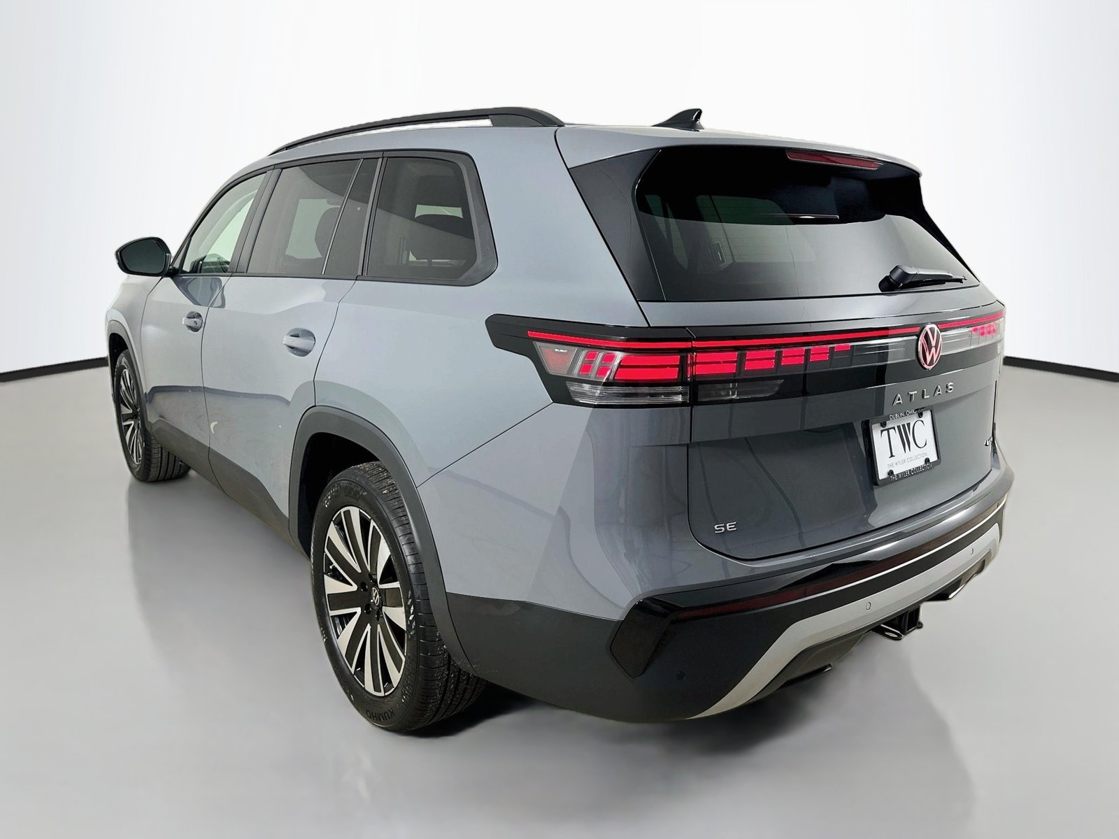 New 2027 Volkswagen Atlas SE AWD/4WD image 7
