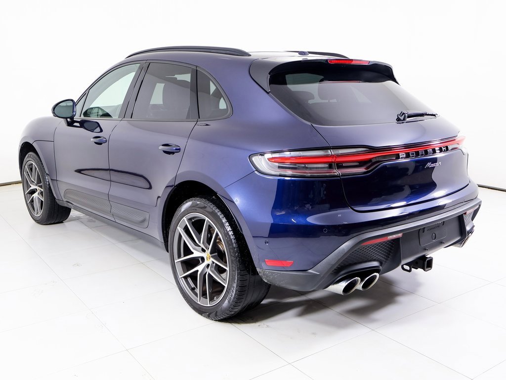 Certified 2022 Porsche Macan w/ Premium Package Plus image 3