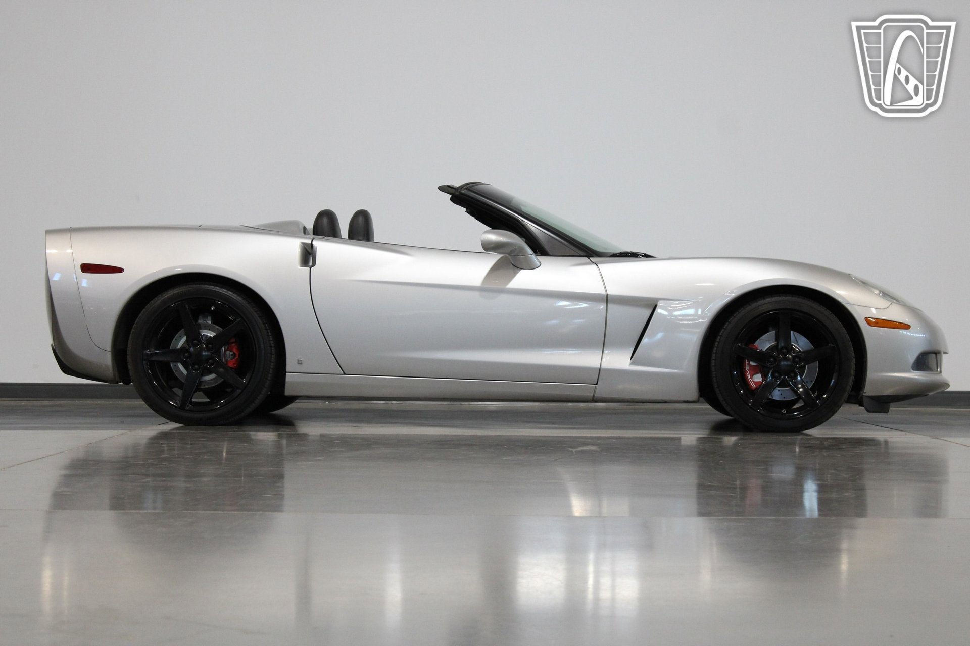 Used 2005 Chevrolet Corvette w/ Preferred Equipment Group RWD image 16