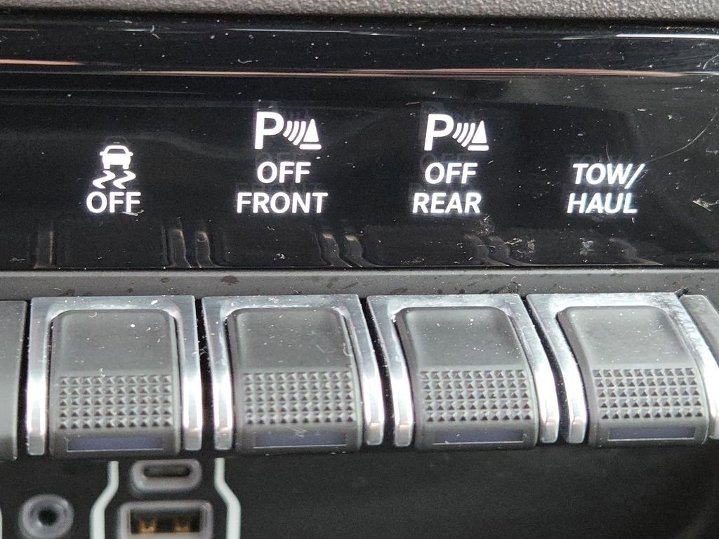 Used 2025 RAM 1500 Big Horn AWD/4WD image 17