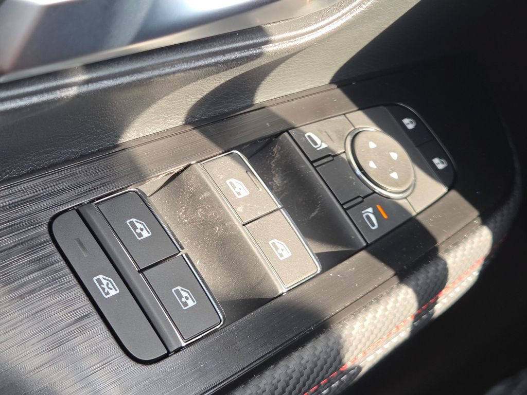New 2026 Nissan Kicks SR w/ SR Premium Package AWD/4WD image 9