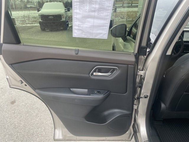 Used 2023 Nissan Rogue Platinum w/ Platinum Premium Package image 58