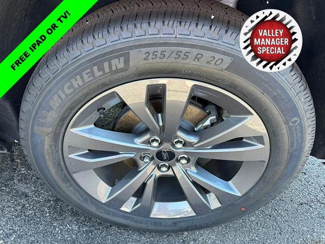 New 2025 Ford Explorer Active w/ Active Comfort Package image 13