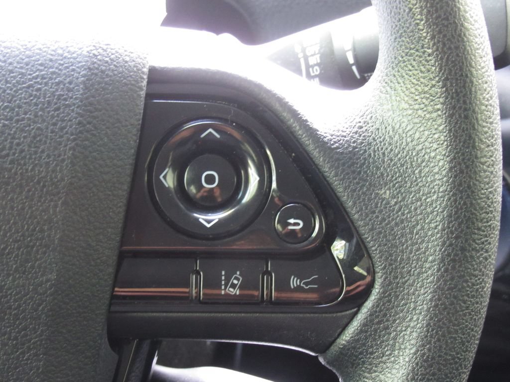 Certified 2022 Toyota Prius LE AWD/4WD image 25