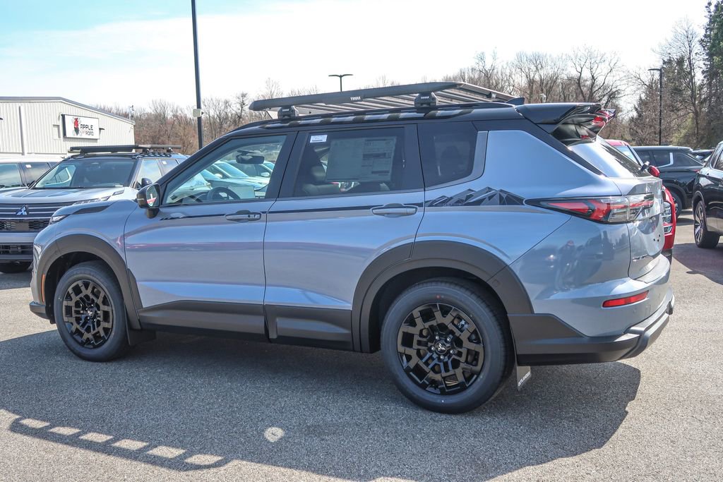New 2026 Mitsubishi Outlander AWD image 12