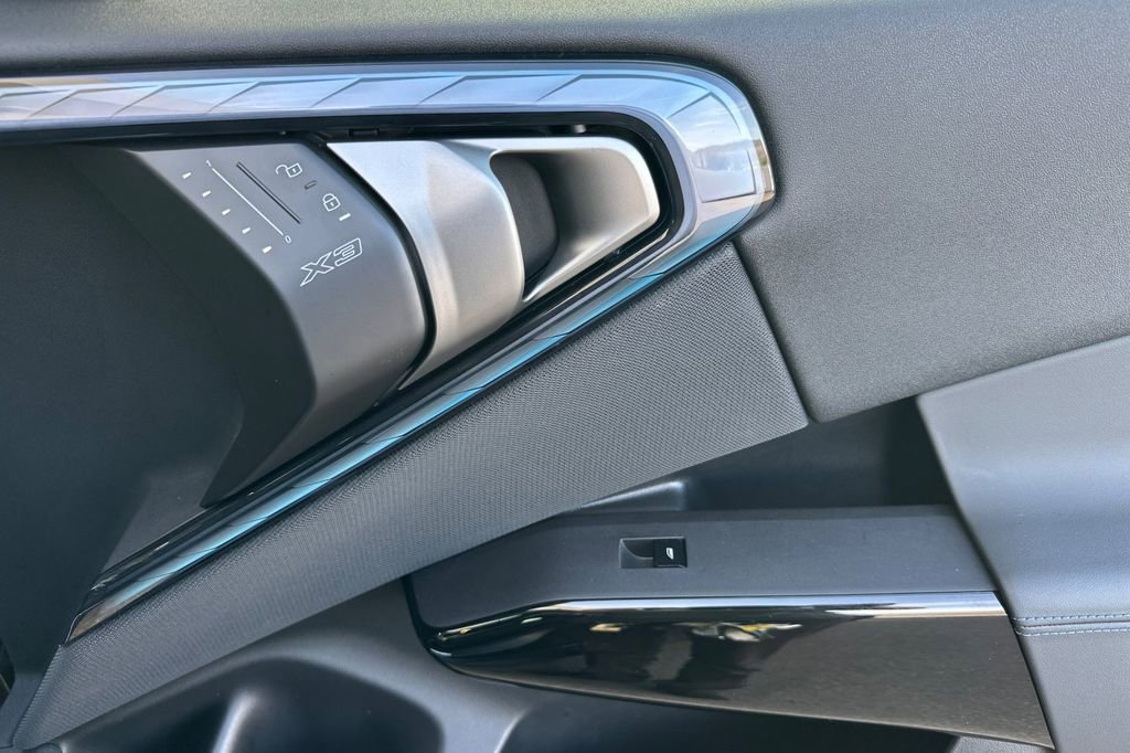 Used 2026 BMW X3 M50 w/ Premium Package image 19