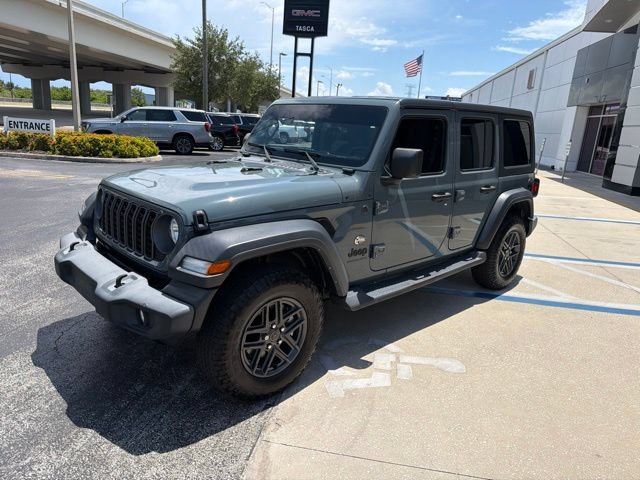 Used 2024 Jeep Wrangler Unlimited Sport AWD/4WD image 3