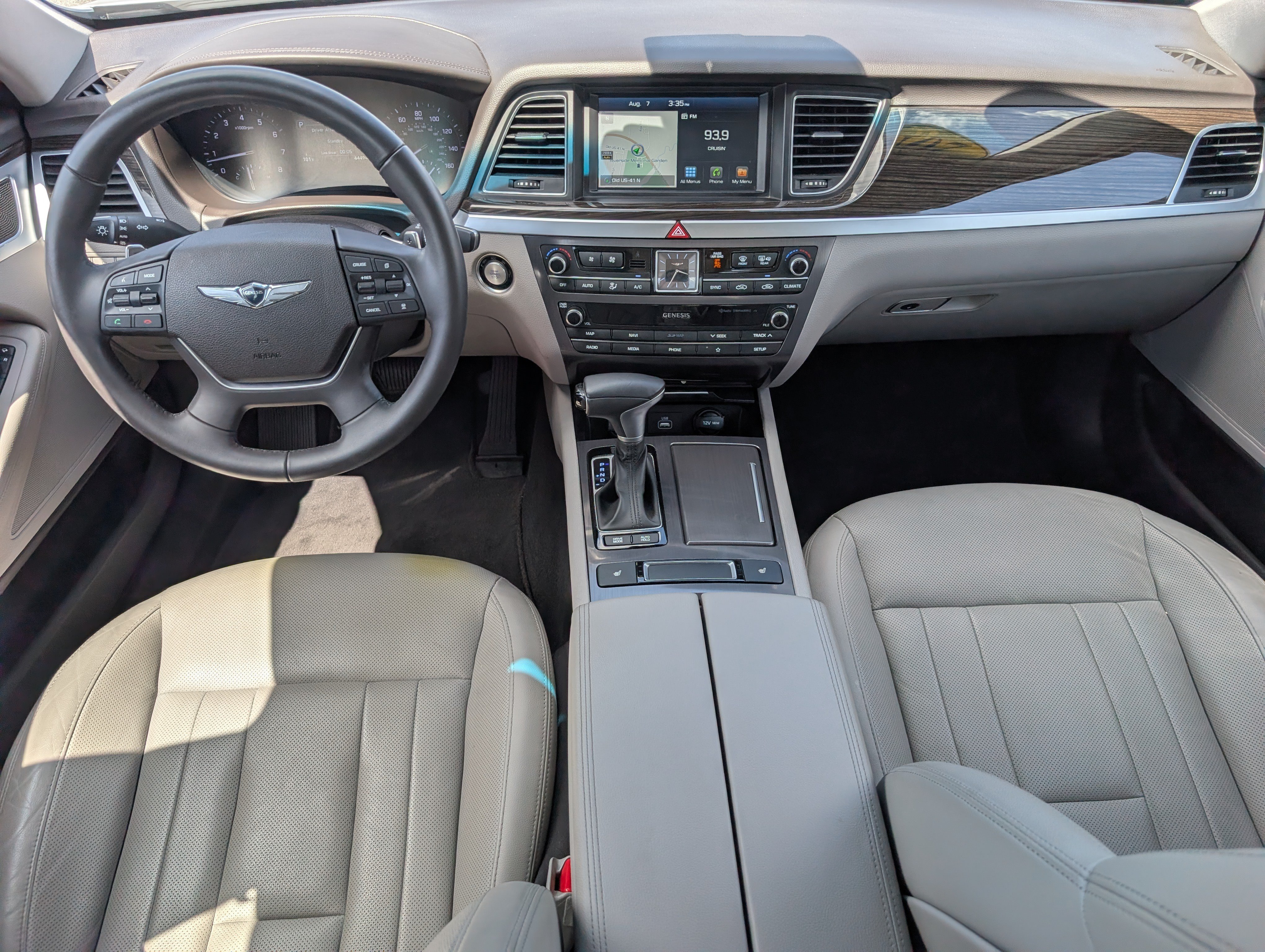 Used 2019 Genesis G80 3.8 RWD image 5