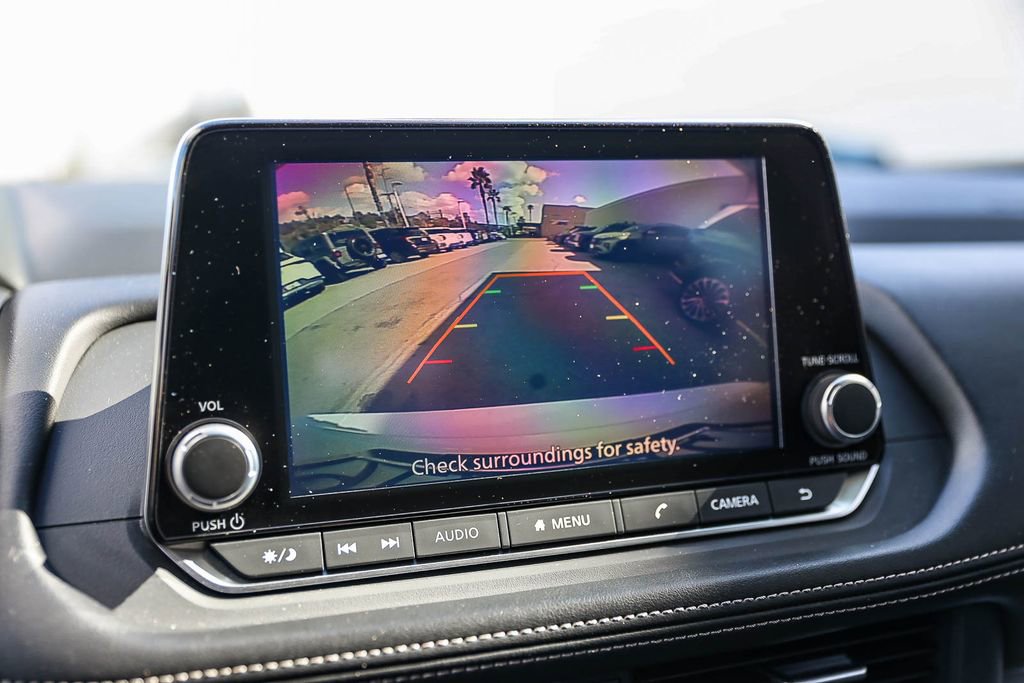 Used 2024 Nissan Rogue SV FWD image 18
