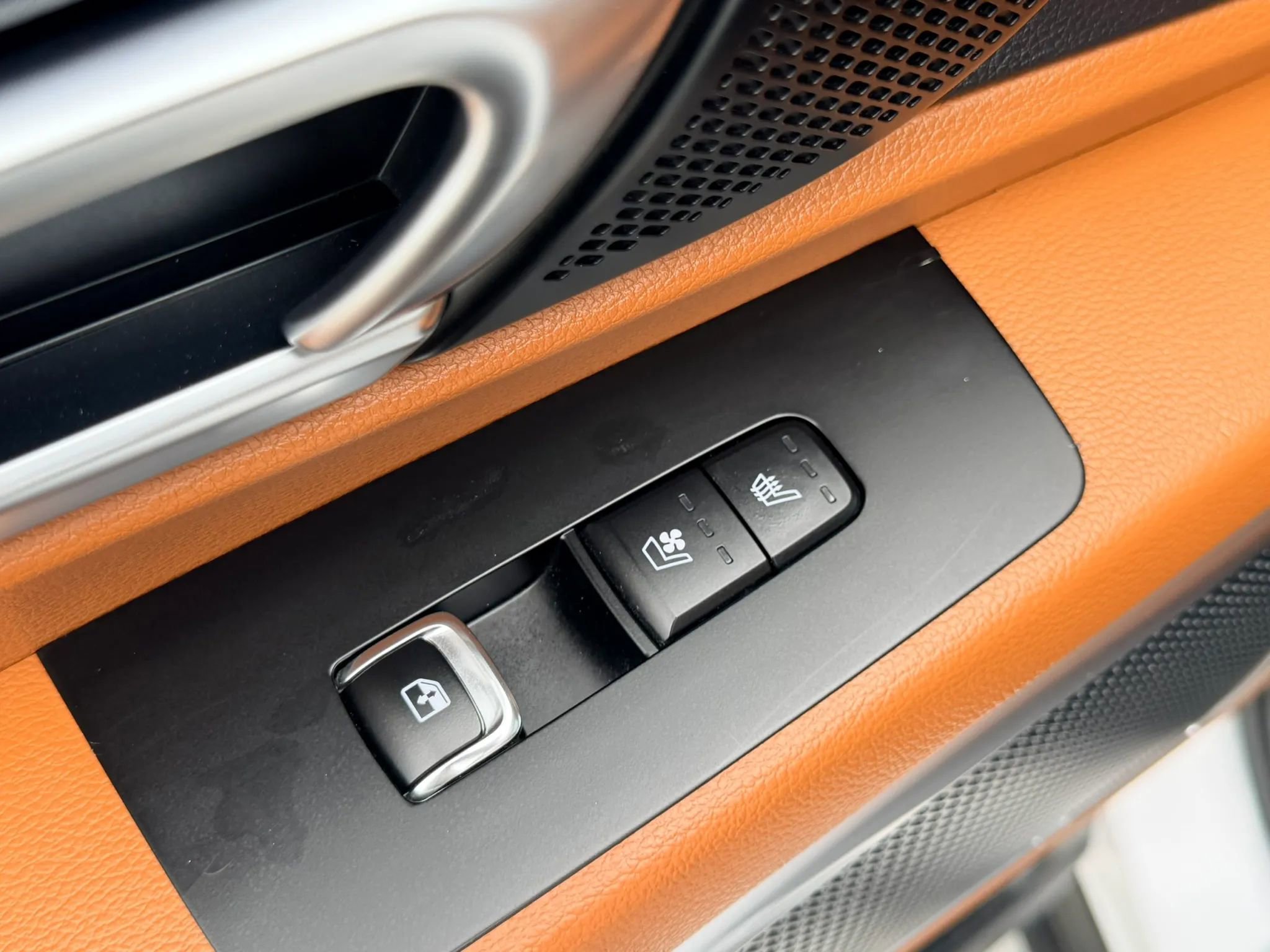 Used 2025 Kia Telluride SX Prestige X-Line image 28