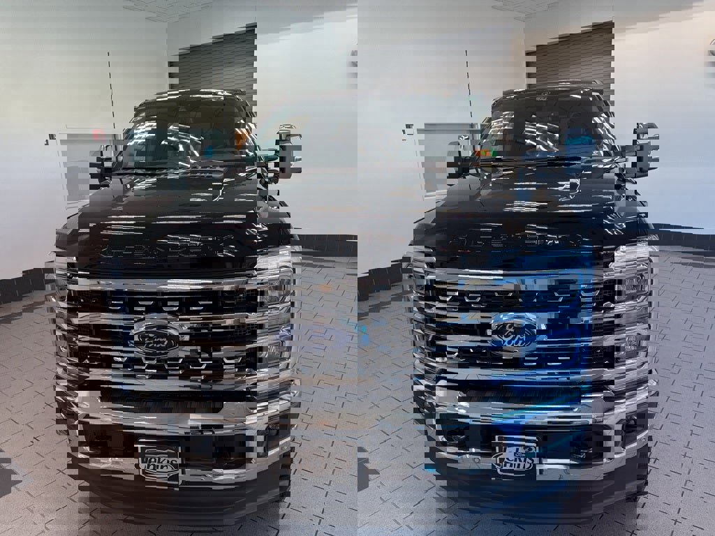 New 2025 Ford F250 Lariat w/ Lariat Ultimate Package image 3