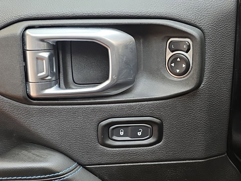 Used 2024 Jeep Wrangler High Altitude image 32