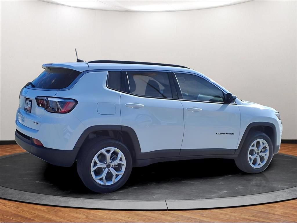 New 2026 Jeep Compass Latitude AWD/4WD image 15