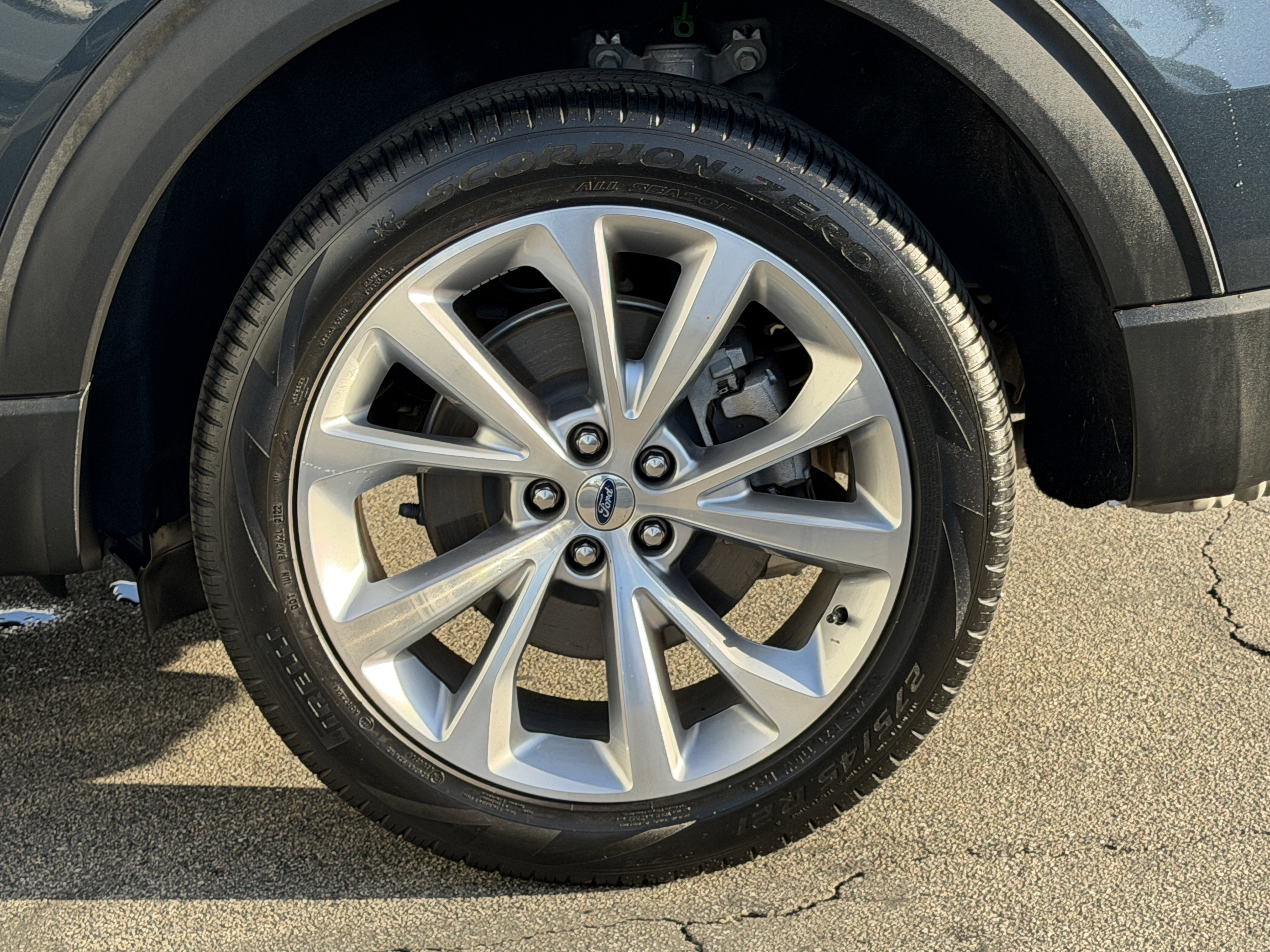 Certified 2023 Ford Explorer Platinum image 11