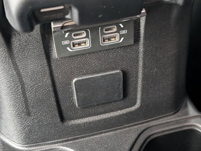 Used 2022 Jeep Gladiator Rubicon w/ Cold Weather Group image 24