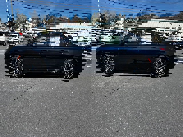 Certified 2024 BMW i7 xDrive60 image 4