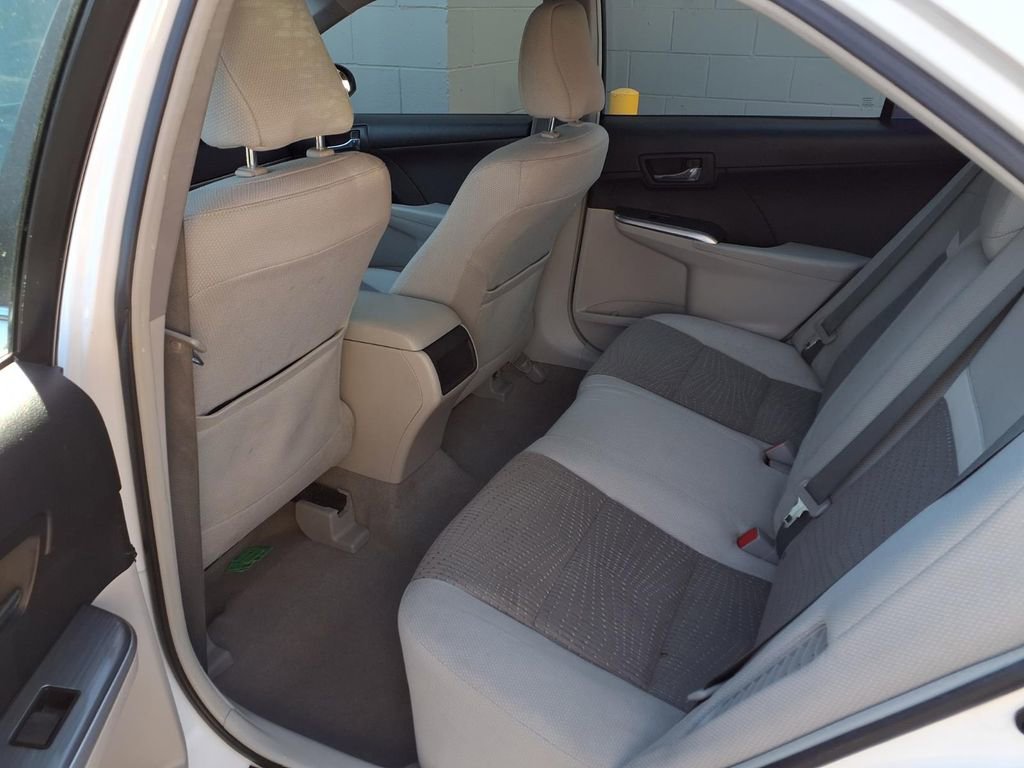 Used 2013 Toyota Camry LE image 17