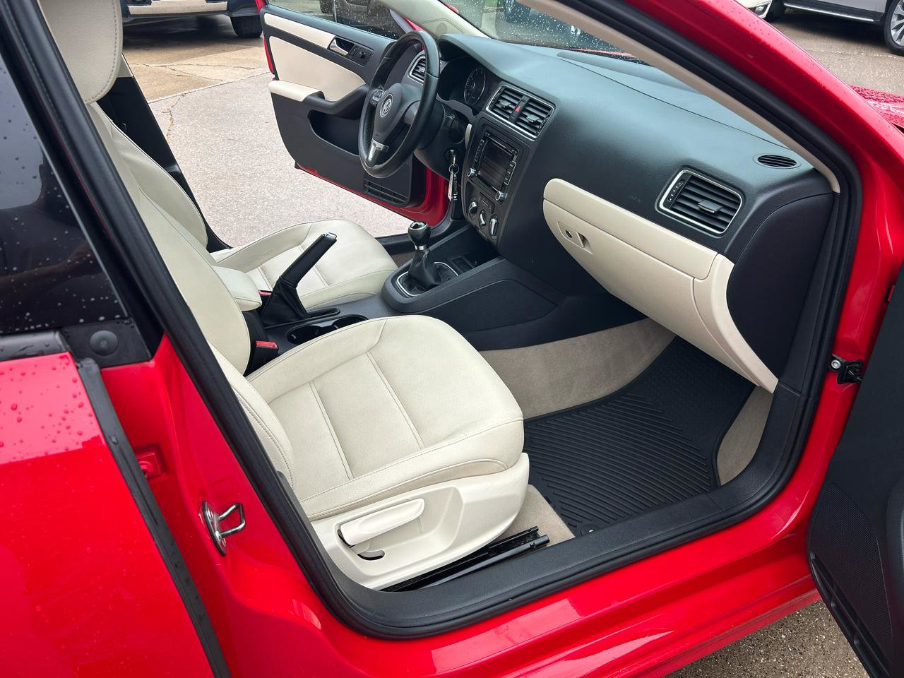 Used 2012 Volkswagen Jetta SE FWD image 16