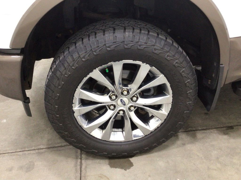 Used 2017 Ford F150 Lariat w/ Equipment Group 502A Luxury image 8