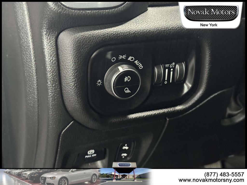 Used 2023 RAM 1500 Laramie AWD/4WD image 18