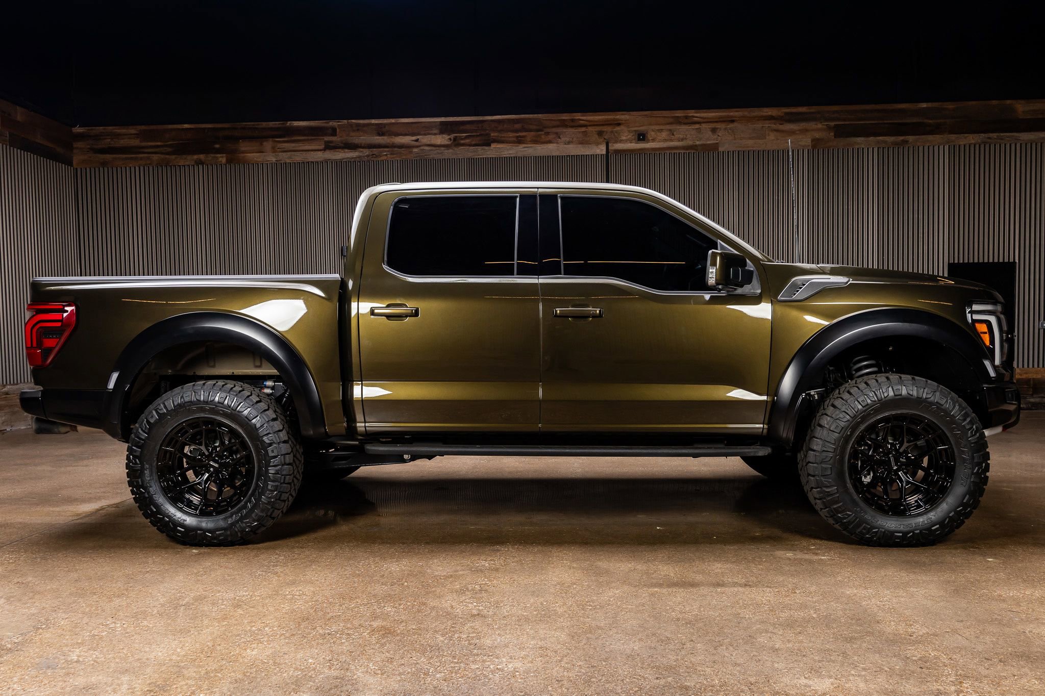 Used 2025 Ford F150 Raptor w/ Equipment Group 803A Raptor R image 11