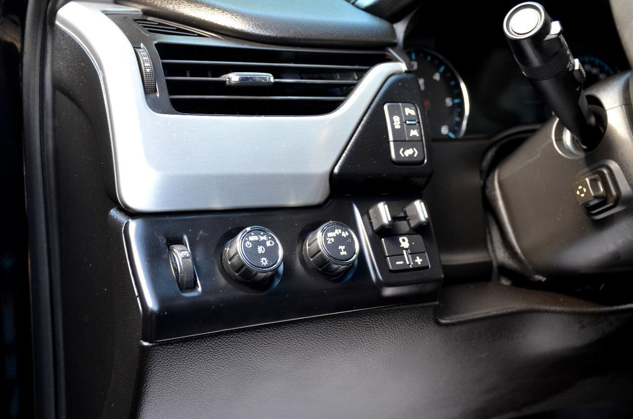 Used 2017 GMC Yukon XL SLT w/ Open Road Package image 24