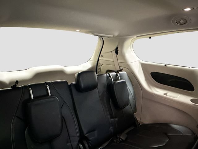 Used 2022 Chrysler Pacifica Touring-L FWD image 24