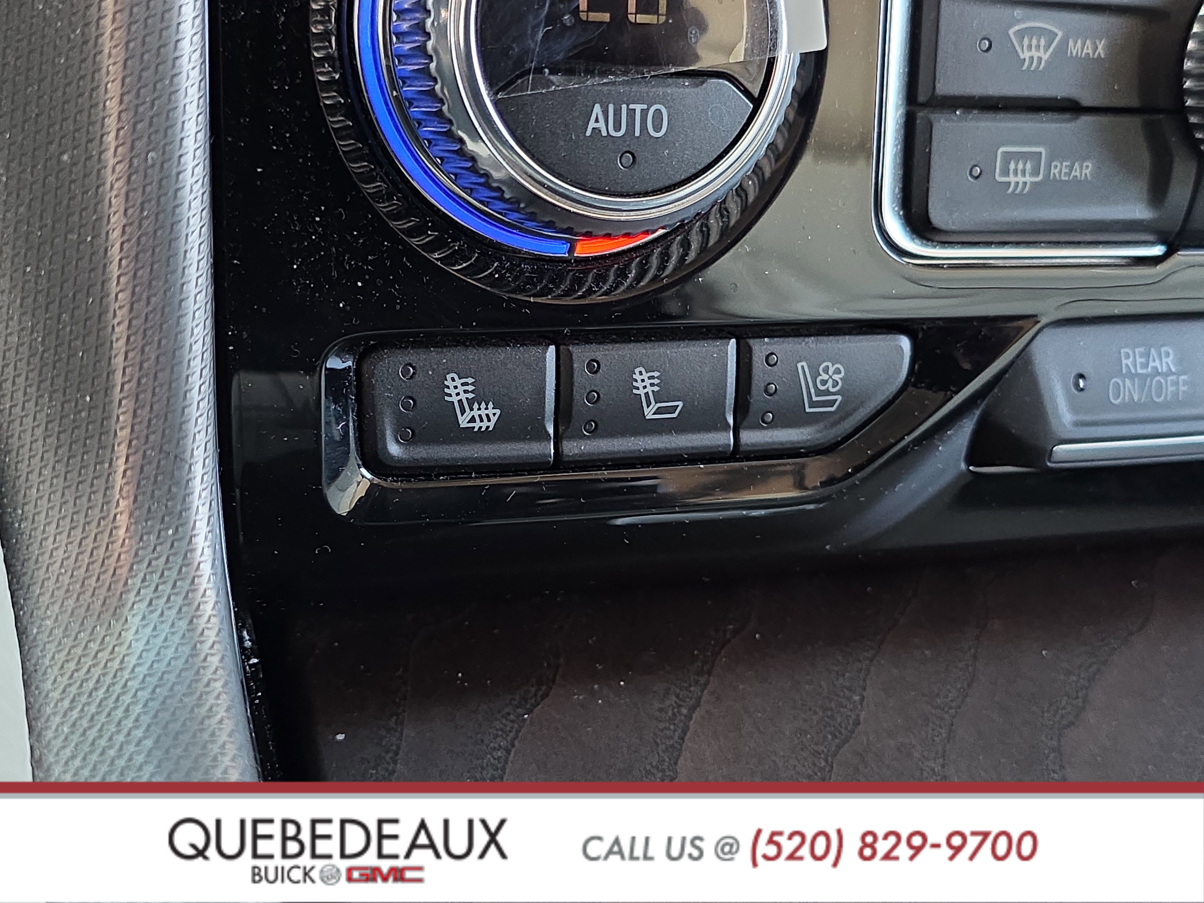 Used 2024 GMC Yukon Denali w/ Denali Reserve Package image 28