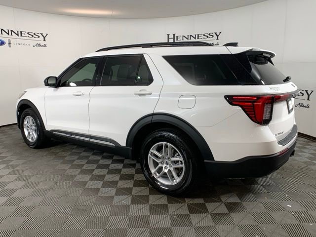 Used 2025 Ford Explorer Active image 4