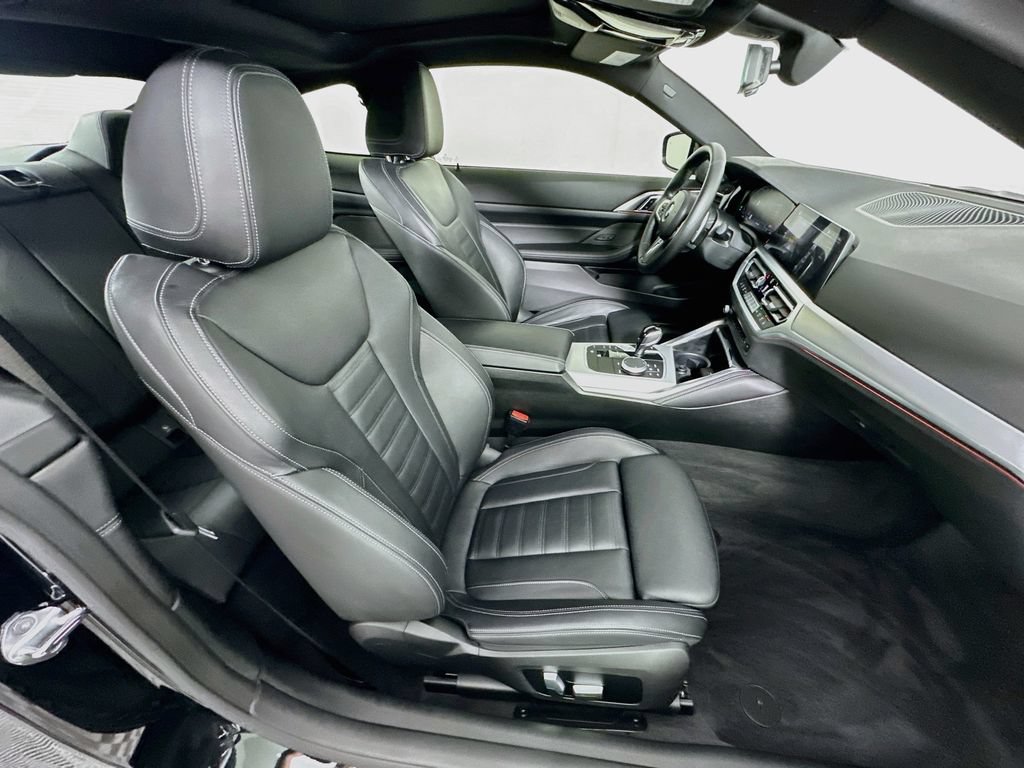 Used 2022 BMW 430i Coupe w/ M Sport Package RWD image 29