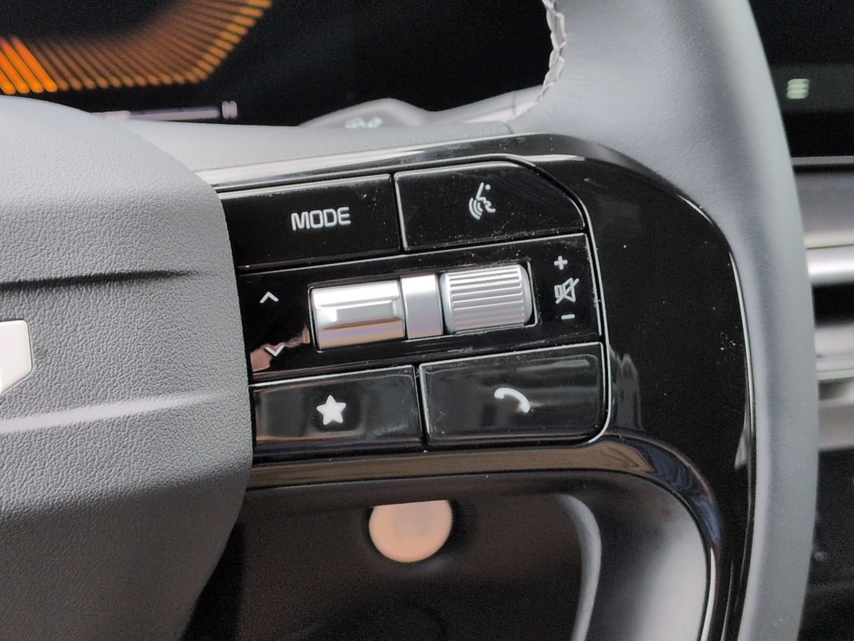 New 2026 Kia Sorento LX FWD image 57