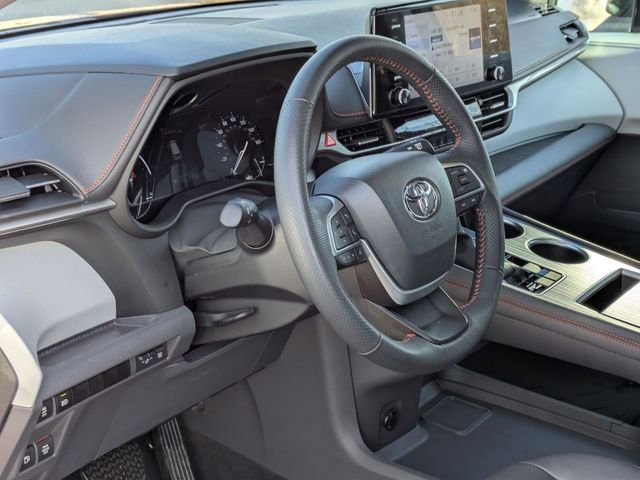 Used 2024 Toyota Sienna XSE image 11