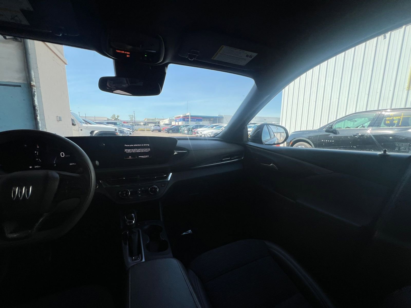 Used 2025 Buick Envista Preferred image 35