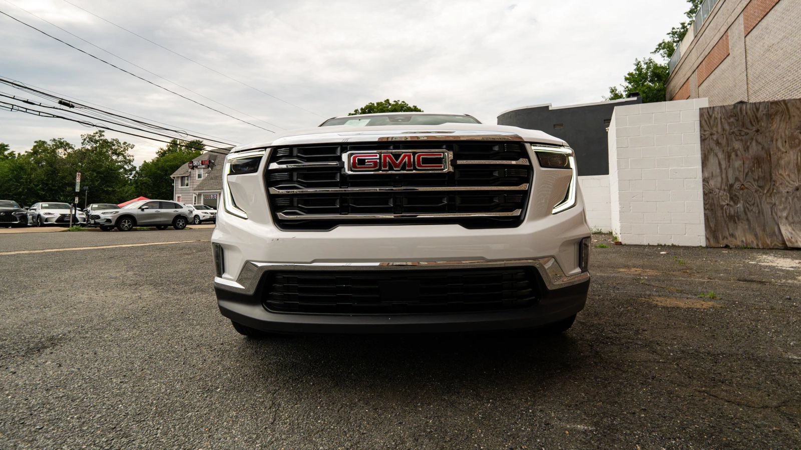 Used 2026 GMC Acadia Elevation w/ Elevation Premium Package FWD image 10