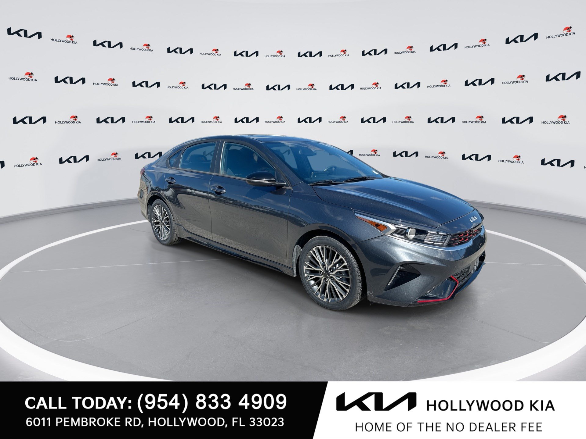 Used 2023 Kia Forte GT-Line w/ GT-Line Premium Package FWD image 2