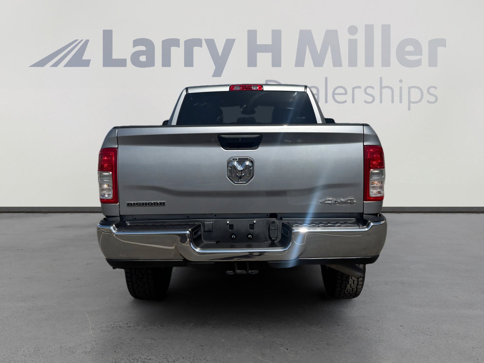 Used 2024 RAM 2500 Big Horn w/ Bed Utility Group image 4