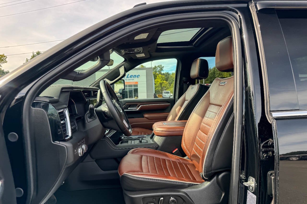 Used 2025 GMC Sierra 3500 Denali Ultimate AWD/4WD image 29