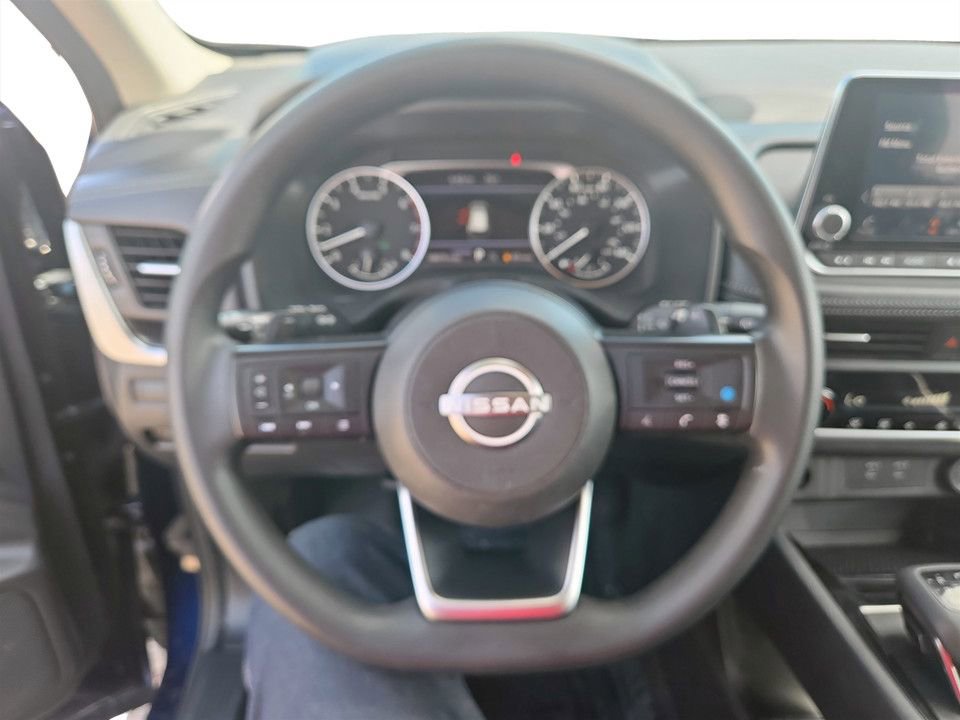 Used 2024 Nissan Rogue SV FWD image 14