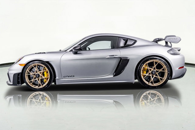 Used 2025 Porsche 718 Cayman GT4 RS image 19