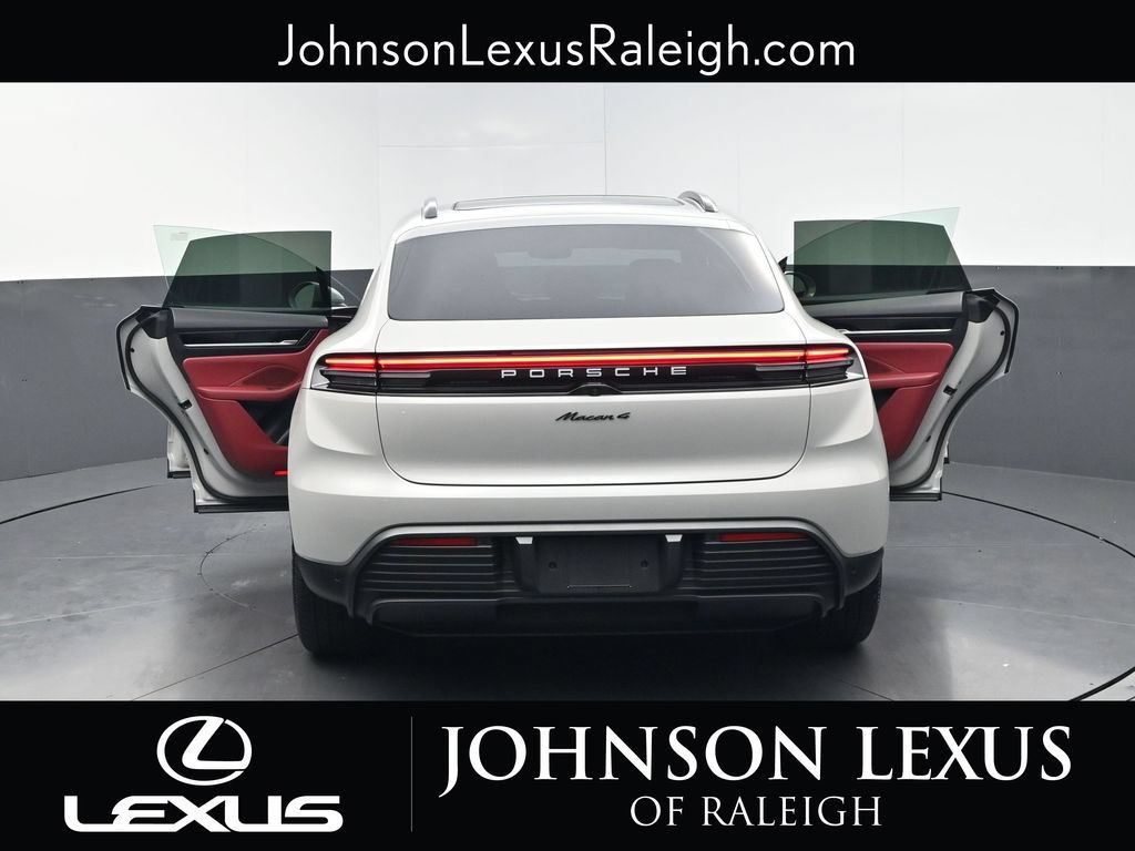 Used 2026 Porsche Macan 4 Electric AWD/4WD image 34