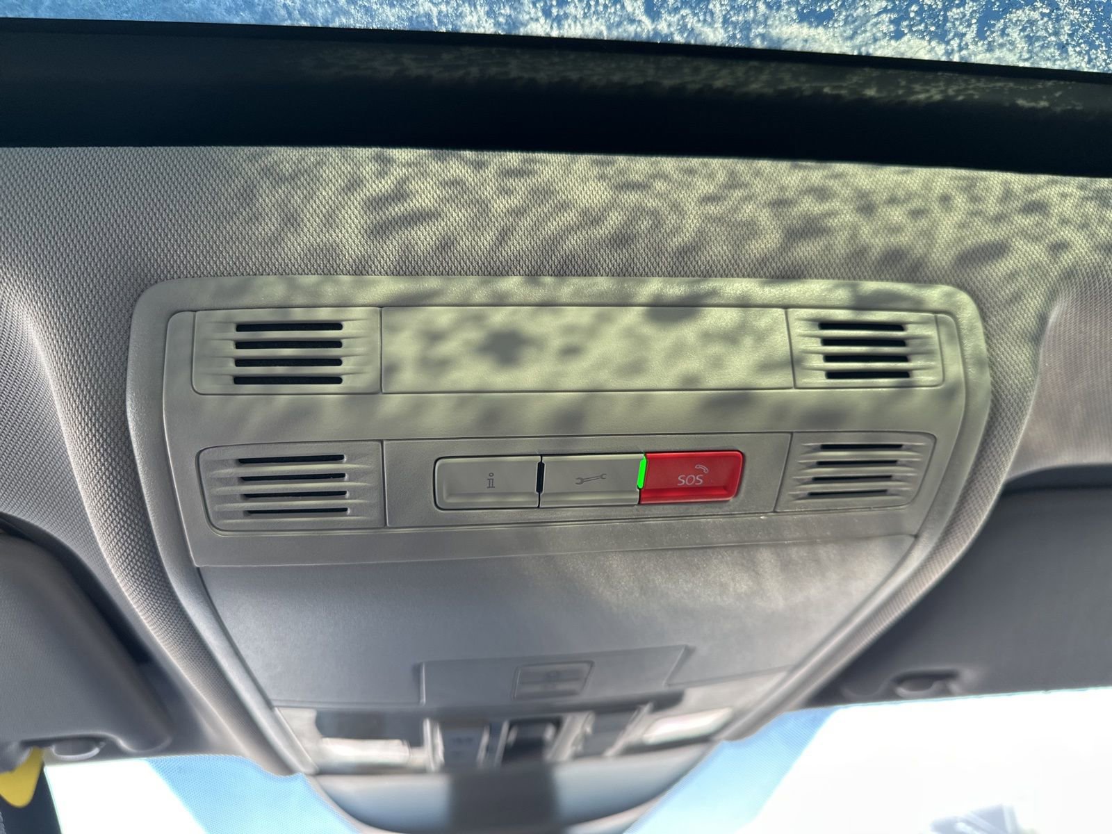 New 2026 Volkswagen Taos SE image 65