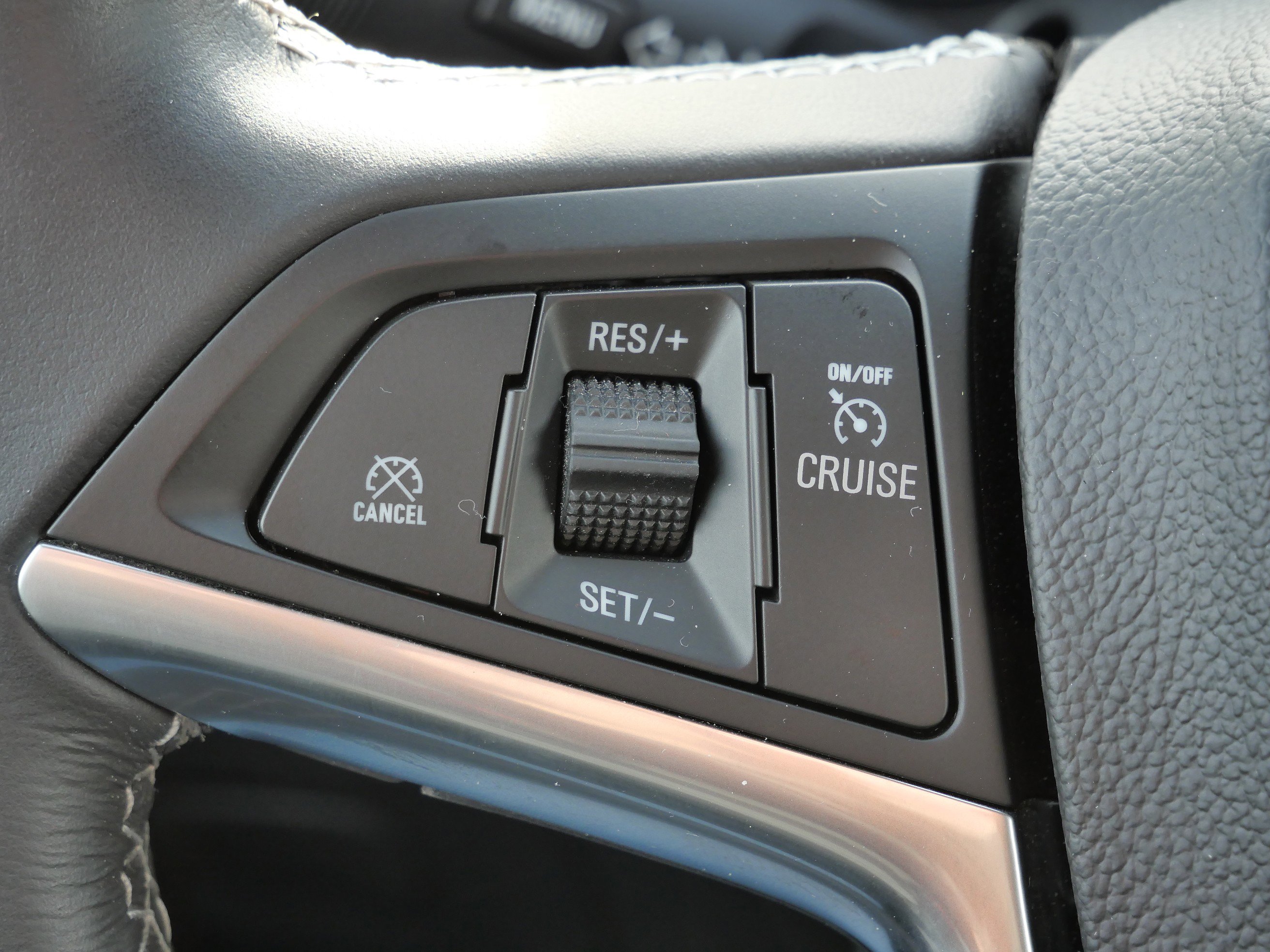 Used 2022 Buick Encore Preferred w/ Safety Package image 25