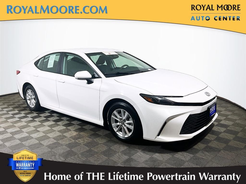 Certified 2025 Toyota Camry LE image 1