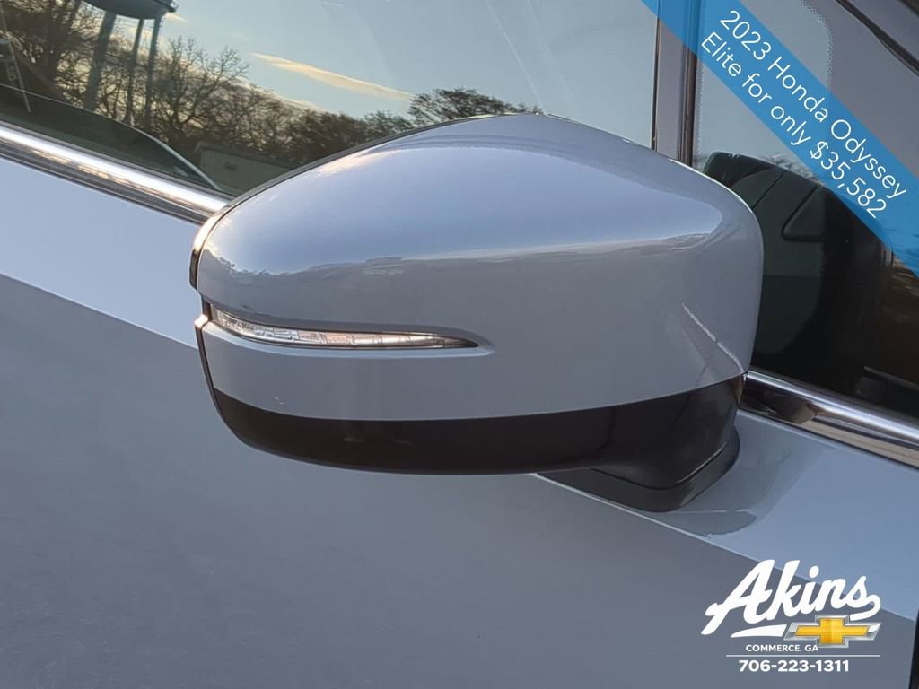 Used 2023 Honda Odyssey Elite image 9