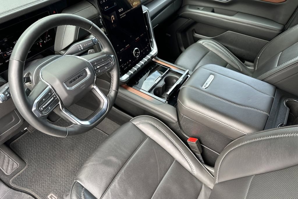 Used 2025 GMC Yukon Denali image 10