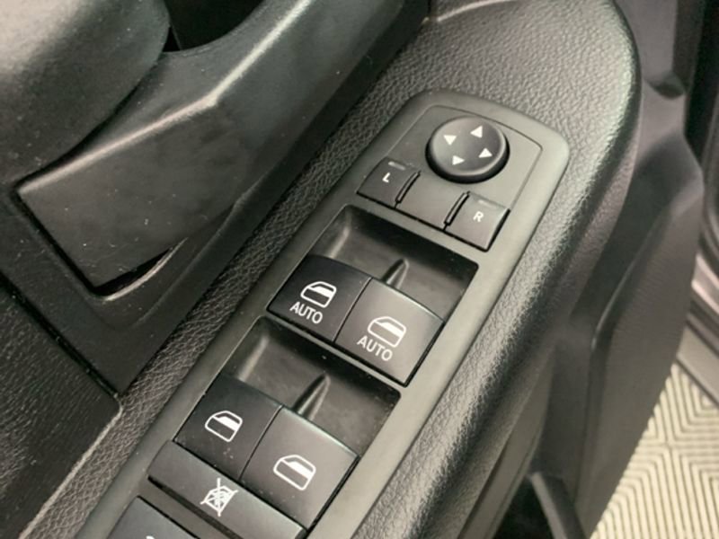 Used 2014 RAM 1500 Express image 17