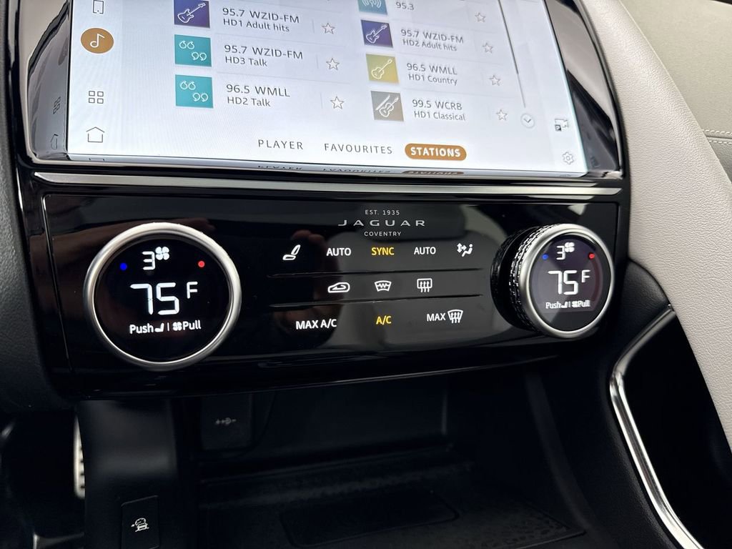 Used 2022 Jaguar E-PACE 300 Sport image 30